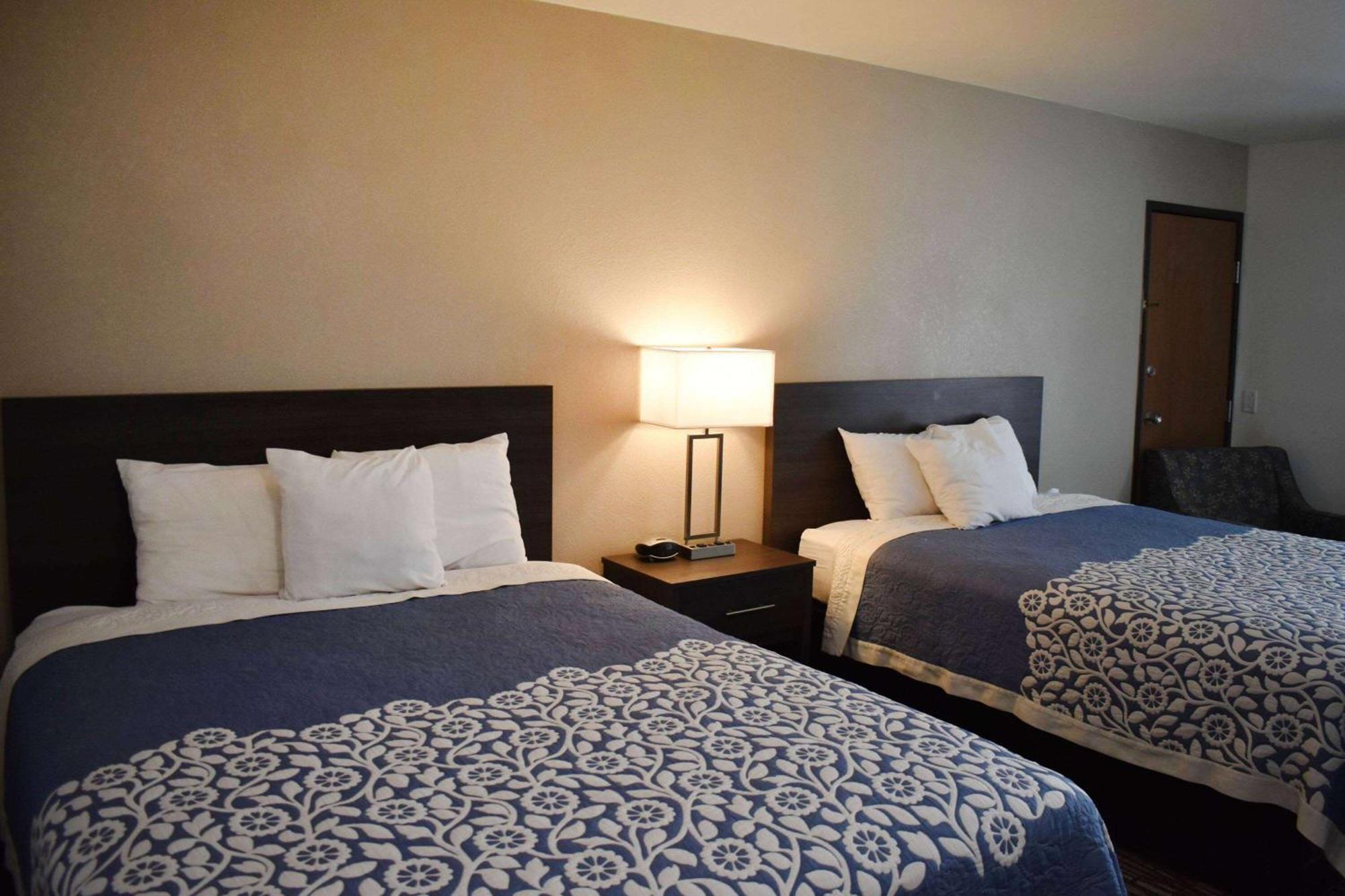 Super 8 By Wyndham Grand Island Otel Dış mekan fotoğraf