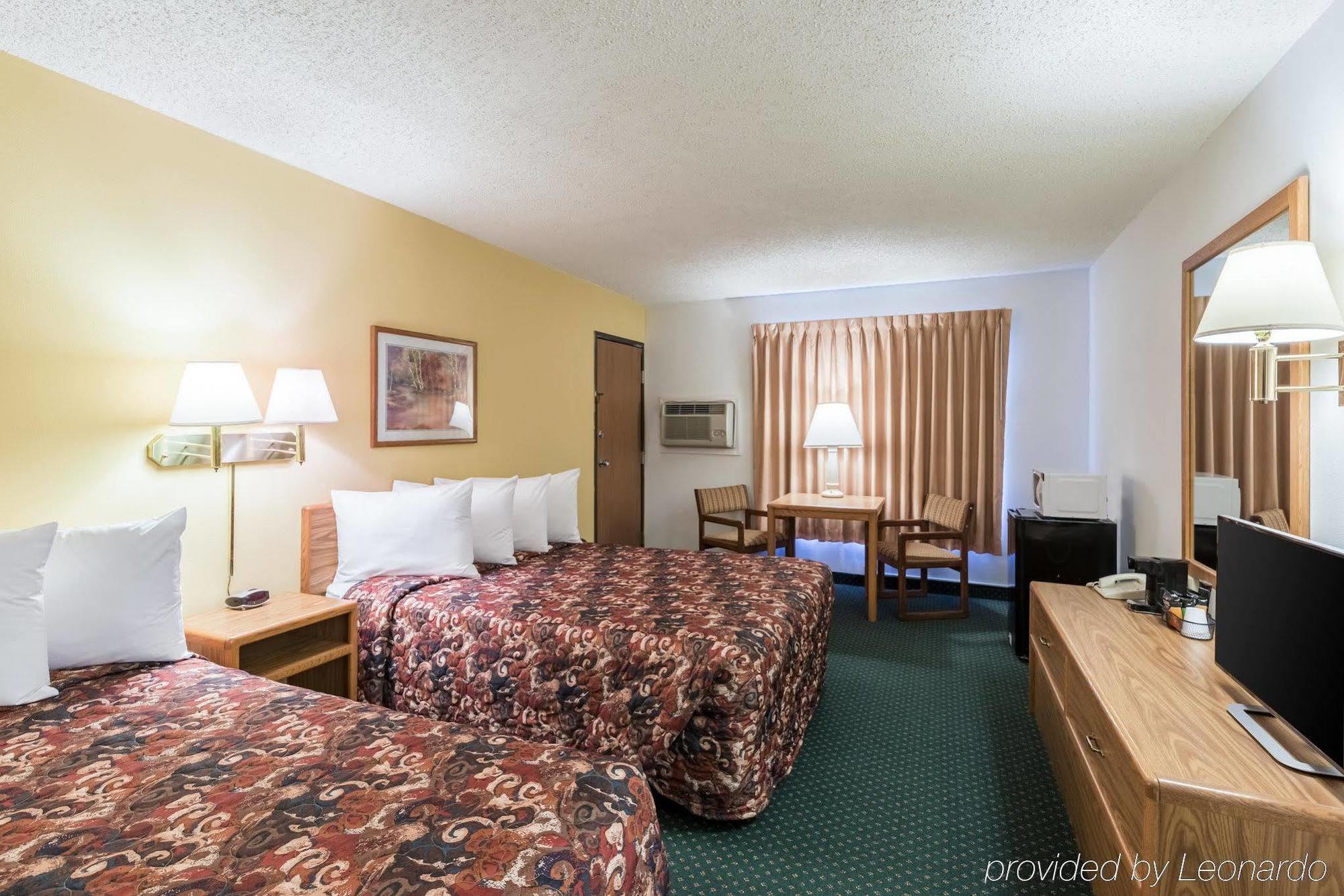 Super 8 By Wyndham Grand Island Otel Dış mekan fotoğraf