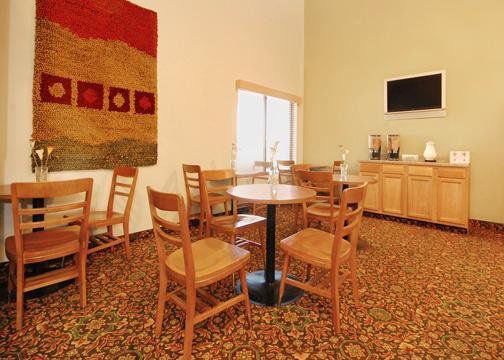 Super 8 By Wyndham Grand Island Otel Restoran fotoğraf